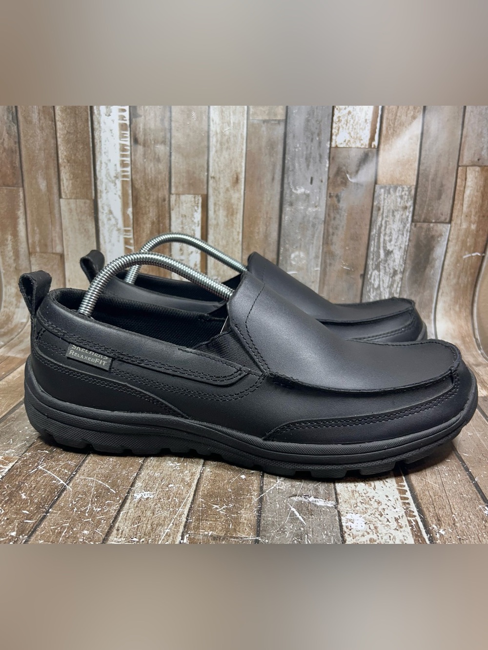 Skechers Mens Size 11 Black Loafer Slip Resistant Work Memory Foam shoes slip on